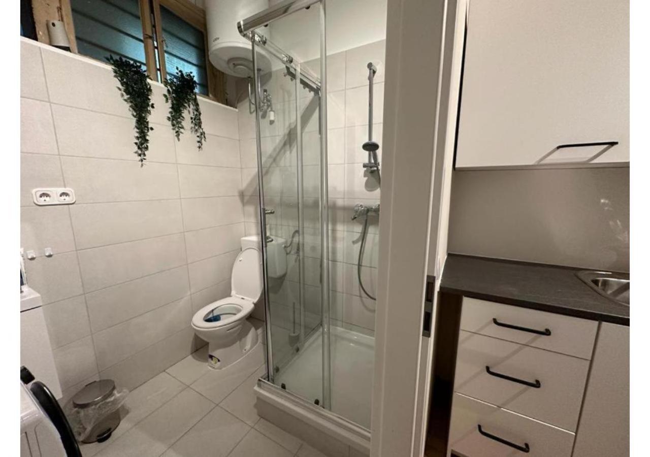 Spacious Apartment, 3 Min To U6 Metro Βιέννη Εξωτερικό φωτογραφία