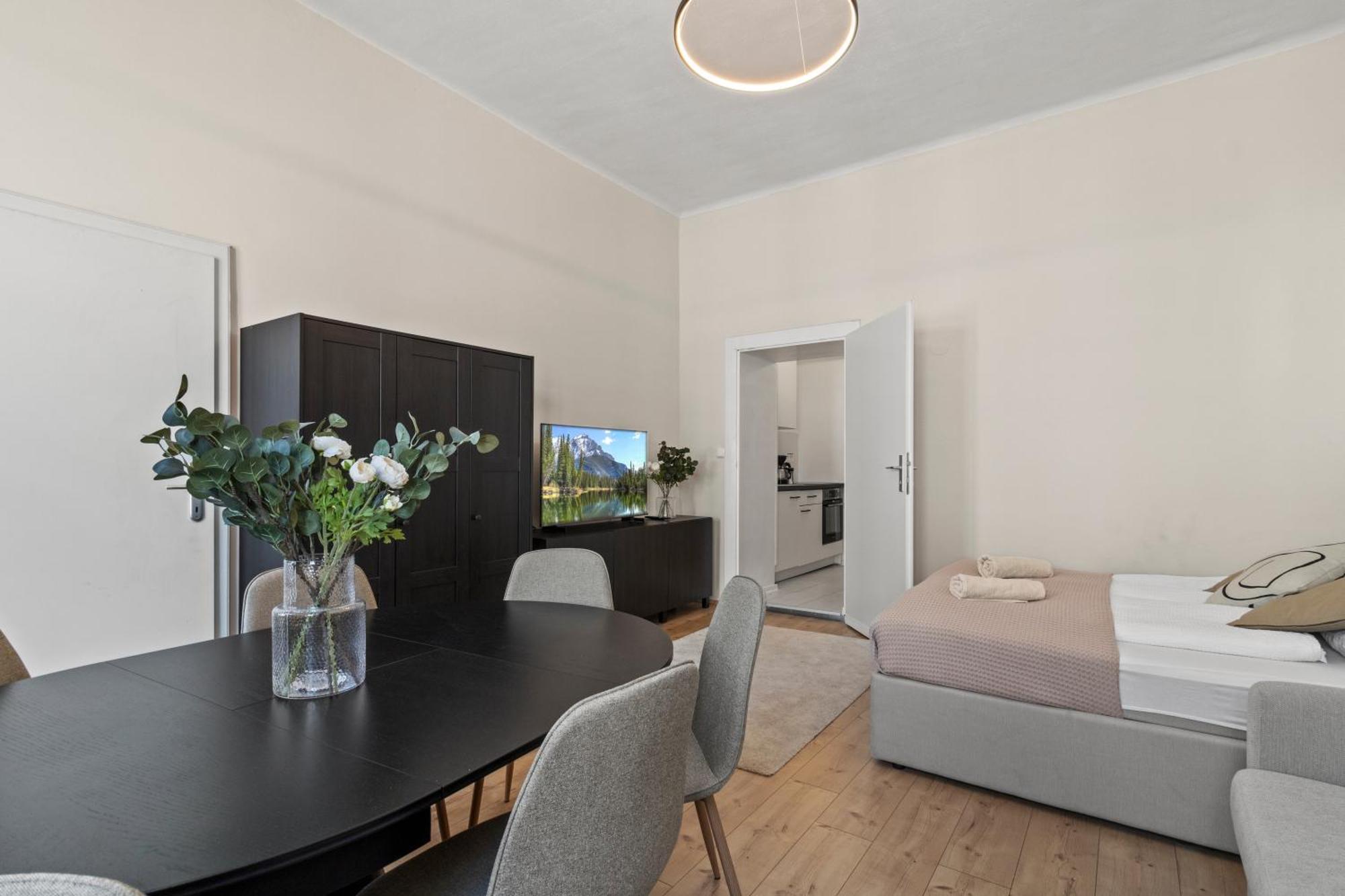 Spacious Apartment, 3 Min To U6 Metro Βιέννη Εξωτερικό φωτογραφία