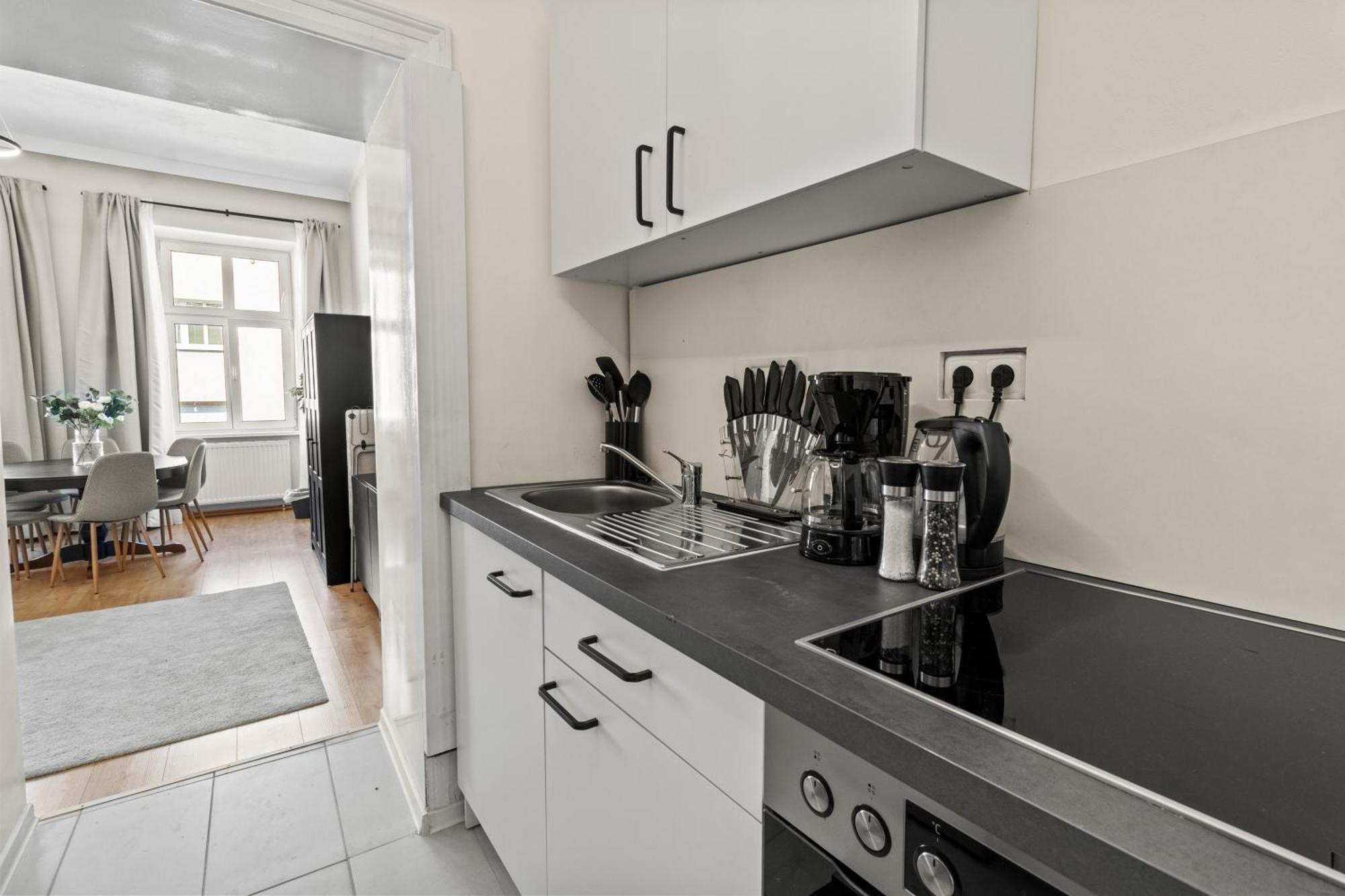 Spacious Apartment, 3 Min To U6 Metro Βιέννη Εξωτερικό φωτογραφία