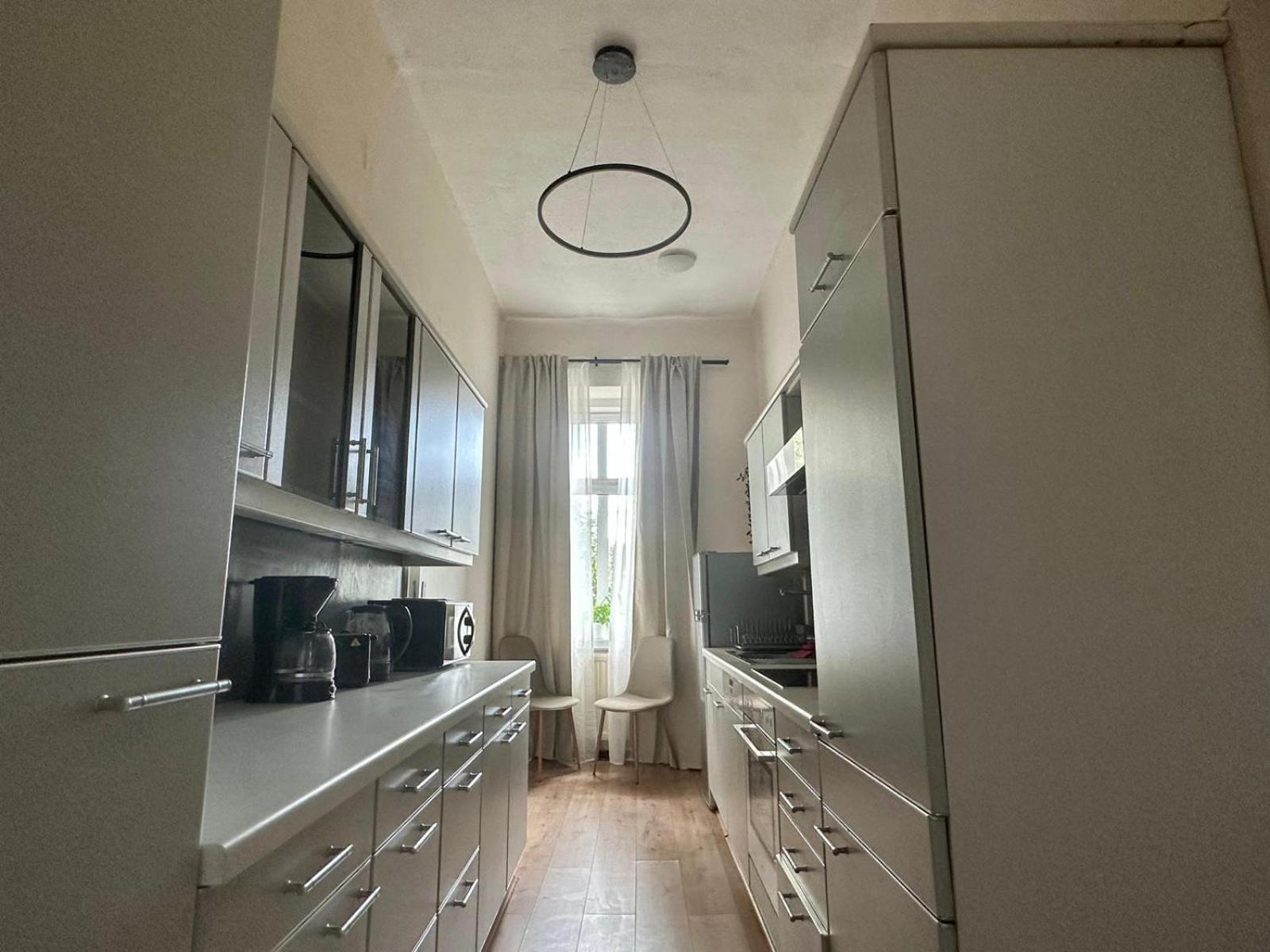 Spacious Apartment, 3 Min To U6 Metro Βιέννη Εξωτερικό φωτογραφία