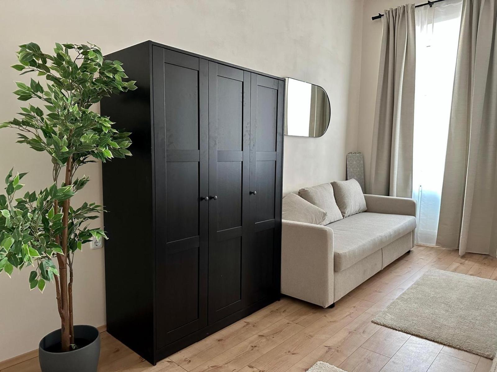 Spacious Apartment, 3 Min To U6 Metro Βιέννη Εξωτερικό φωτογραφία