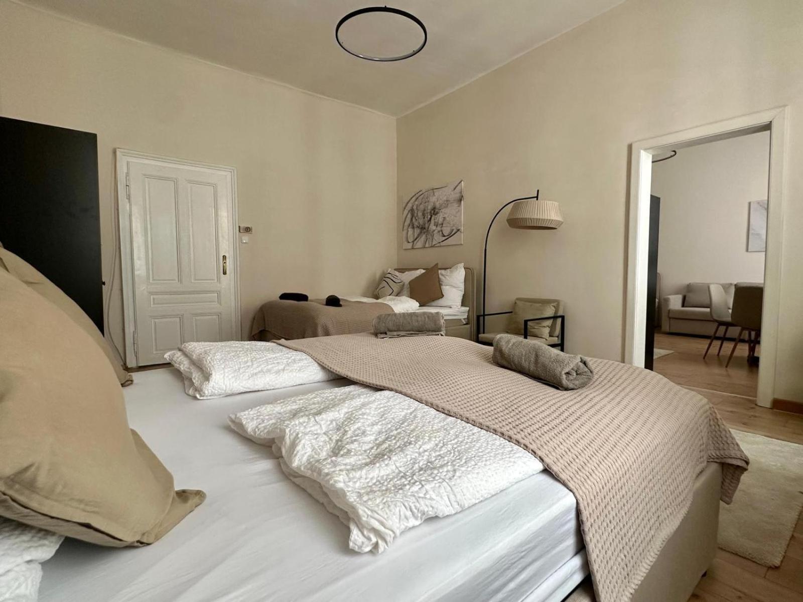 Spacious Apartment, 3 Min To U6 Metro Βιέννη Εξωτερικό φωτογραφία