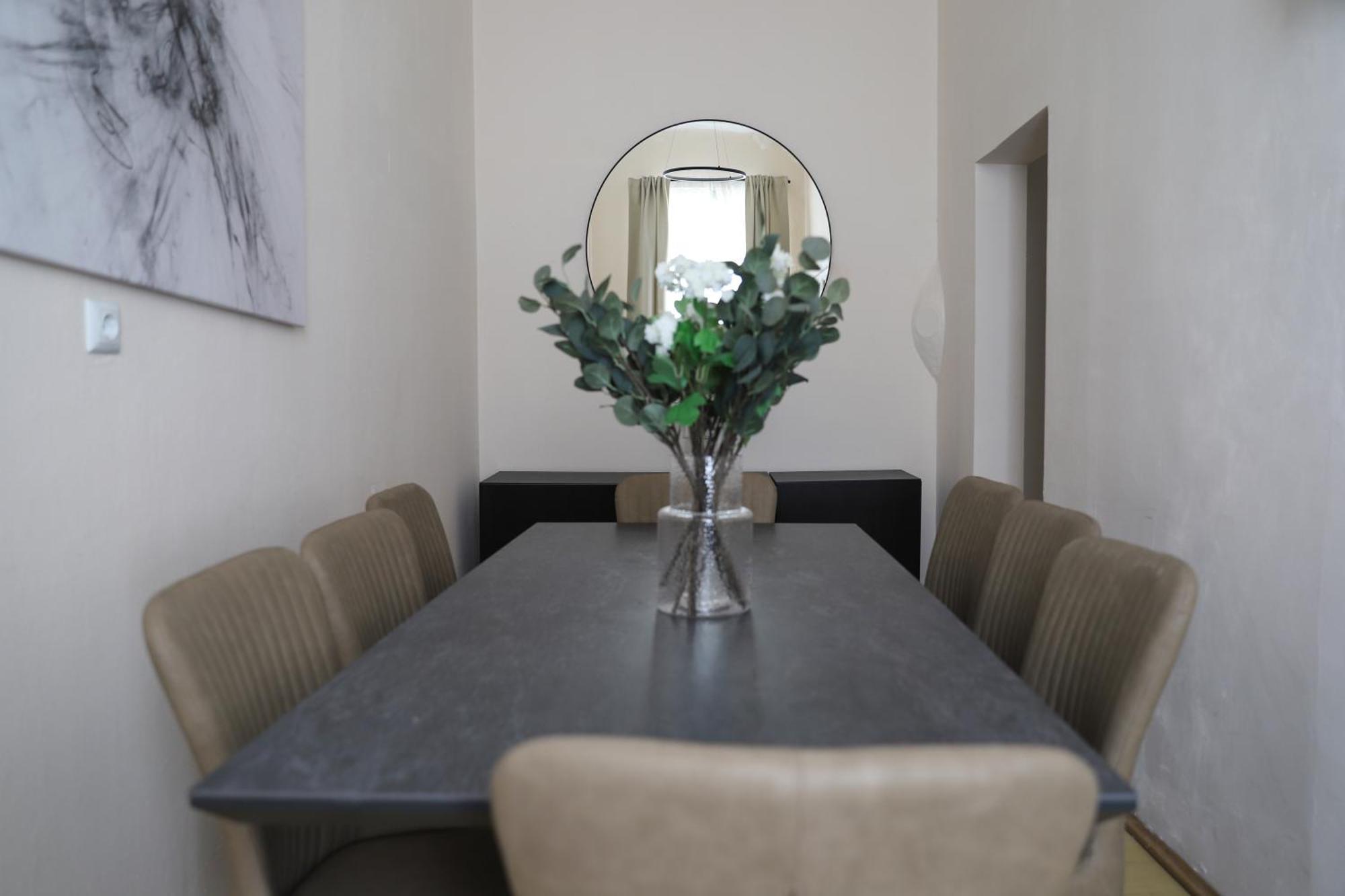 Spacious Apartment, 3 Min To U6 Metro Βιέννη Εξωτερικό φωτογραφία
